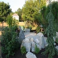 Large boulder stone patio.